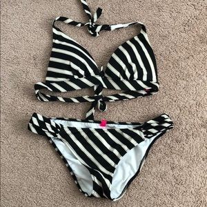 Victoria Secret stripped Bikini